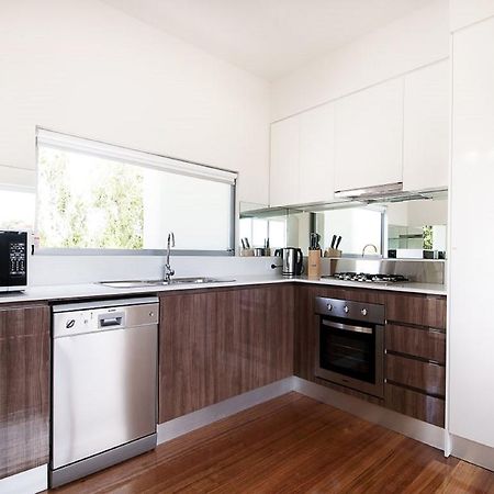 Position Perfect Melbourne Exterior foto